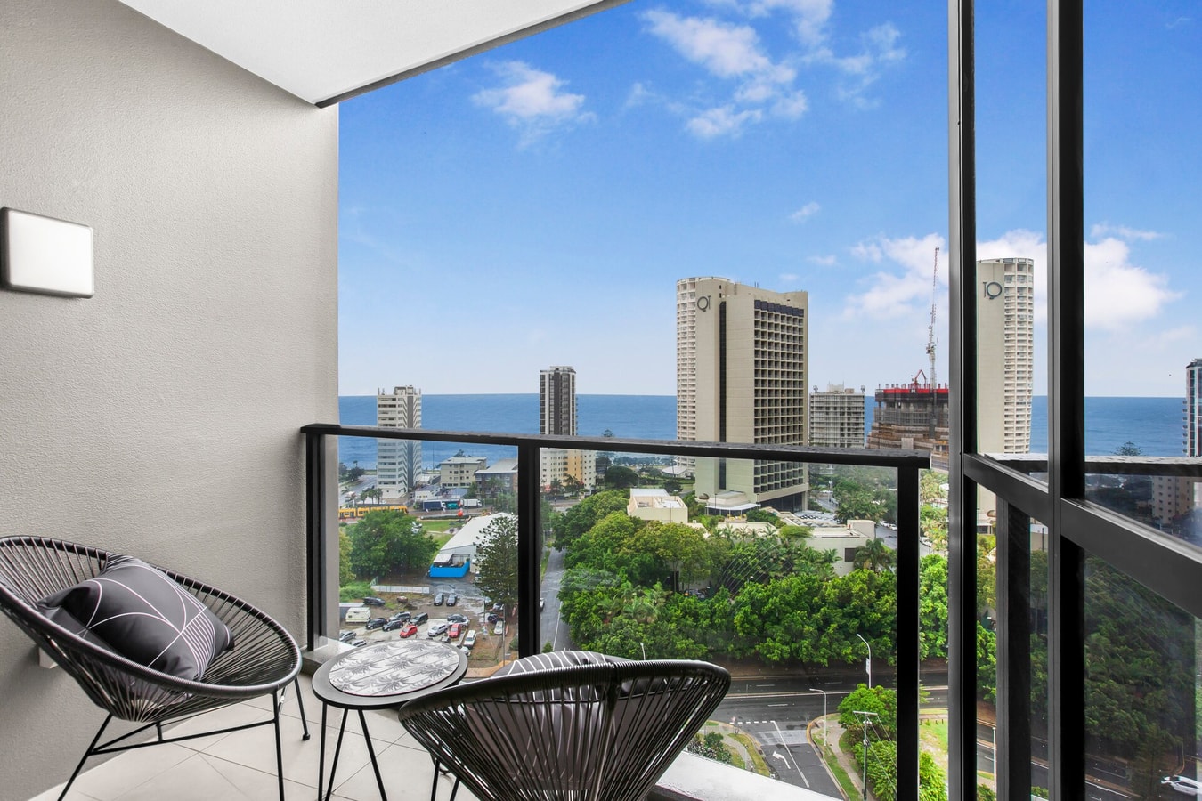 Coastal Escape 1BR Stroll to Beach&Tram | Parking 5 Serain Residences