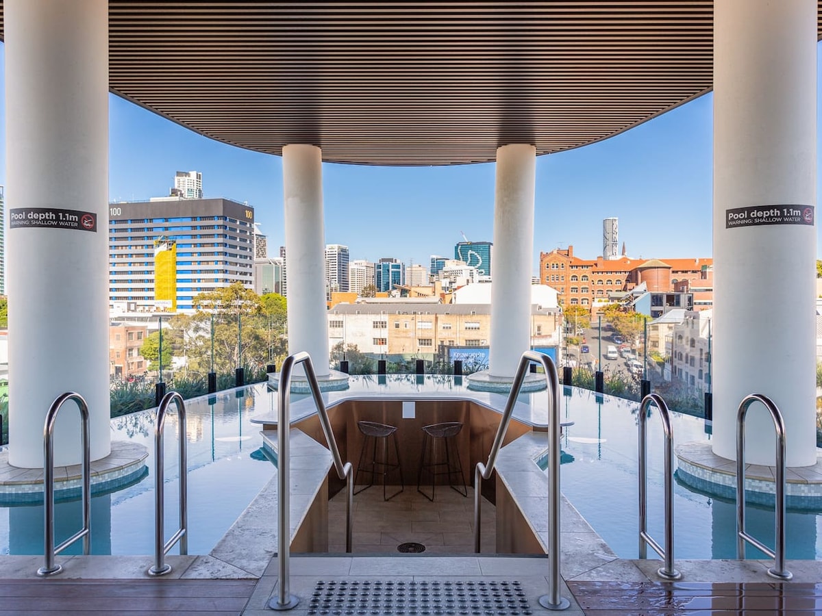 Bright and Sunny 1Bedroom Apartment + Rooftop Pool 23 Serain Residences