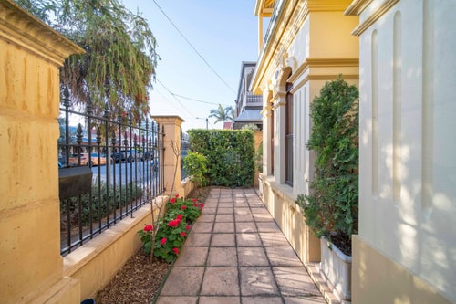 Cozy Home 5mins Walk from Beach with Fireplace 20 Serain Residences
