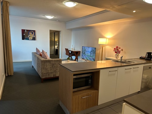 Modern CBD 2 Bedroom Apartment with Free Parking 7 Serain Residences