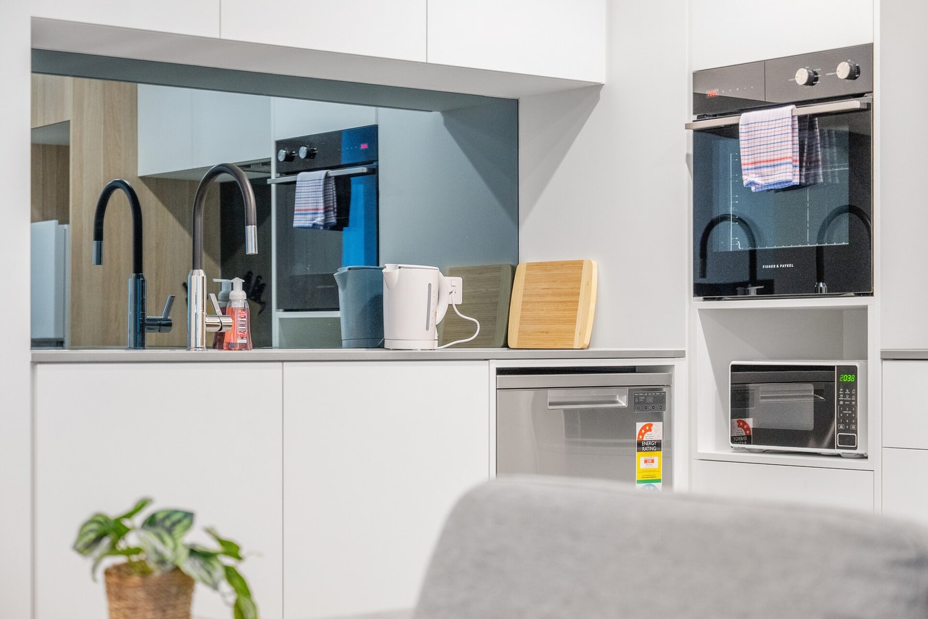 Chic Modern 1-Bedroom Apartment | Gym | Parking 19 Serain Residences