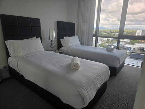 Comfortable 2 BDR Apartment in Central Southport 3 Serain Residences