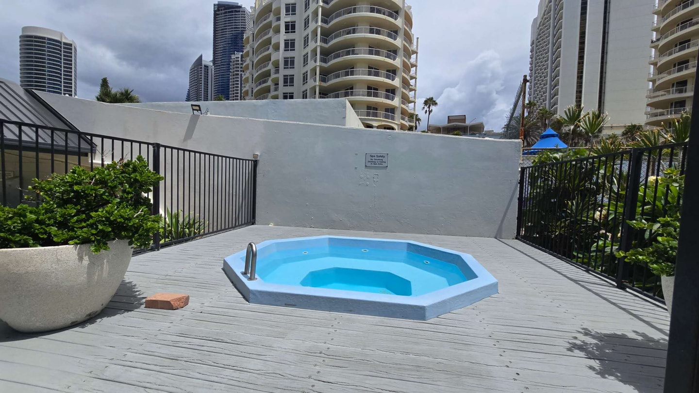 Beachside Ocean View 1BR Apartment Central Surfers 7 Serain Residences