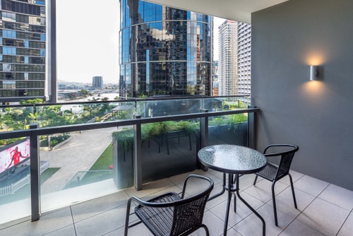 Resort-Style CBD 1-BR | Walk to All + River Glance 28 Serain Residences