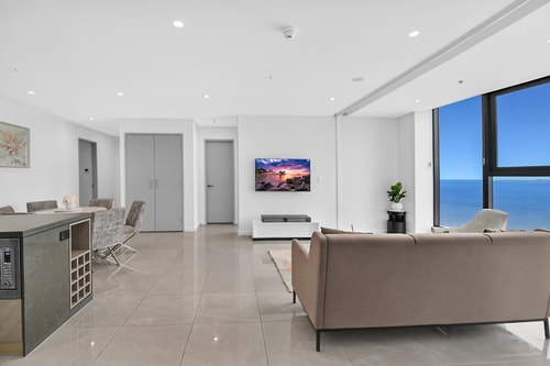 Ocean & City View | 3BR Beachside Retreat Level 63 7 Serain Residences