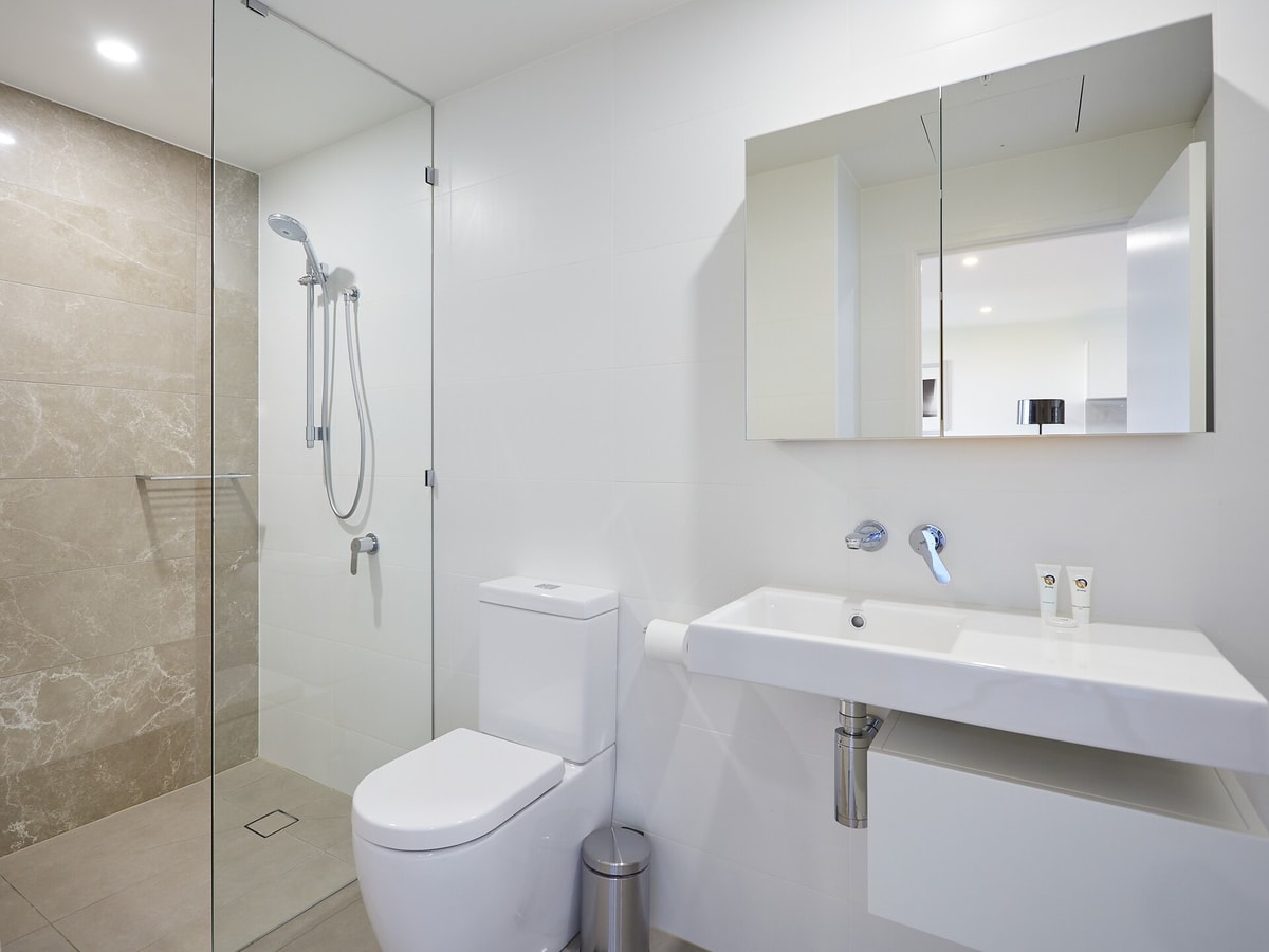 Elegant and Spacious 1Bedroom Apartment in Surfers 7 Serain Residences