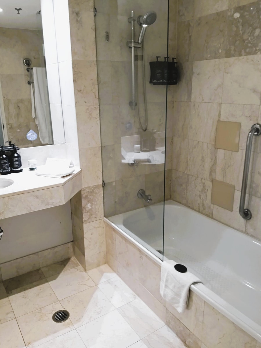 Cozy 2 Double-bed Room | Walk to Surfers Beach 4 Serain Residences