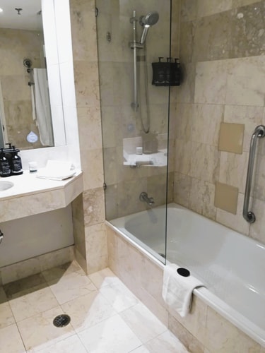 Cozy 2 Double-bed Room | Walk to Surfers Beach 4 Serain Residences