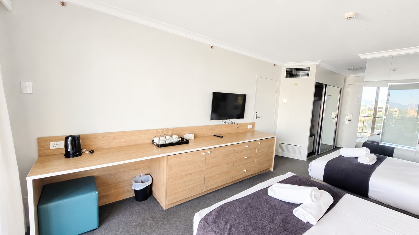 Centre Location 2 Double-bed Hotel Room | Max 4 5 Serain Residences
