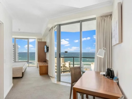 King bed studio with Ocean view in Legend Hotel 2 Serain Residences