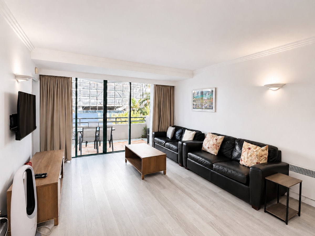 Crown Towers Stunning 1Bedroom Apt 3-min to Beach 13 Serain Residences