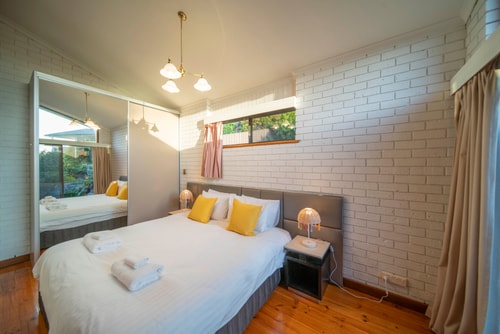 Tranquil Escape: The Gerald House Near the City 7 Serain Residences
