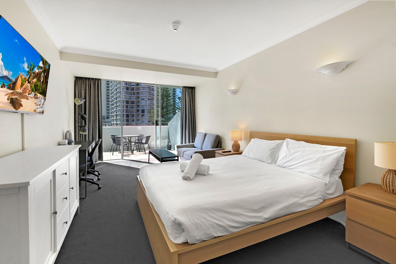Queen Studio | 100m to Beach & Tram @ Legend Hotel Serain Residences