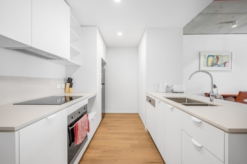 Modern 2BDR Apt in Phillip Gym | Pool | Parking 4 Serain Residences