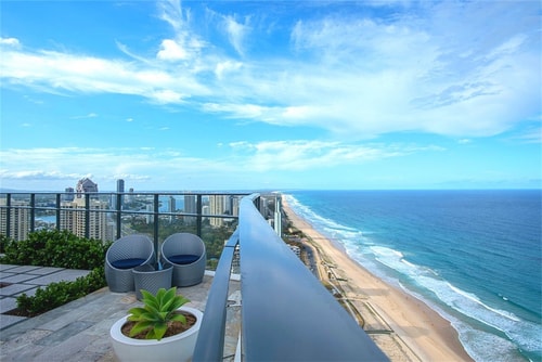 Stunning Ocean + Beach Views high level Apartment 15 Serain Residences