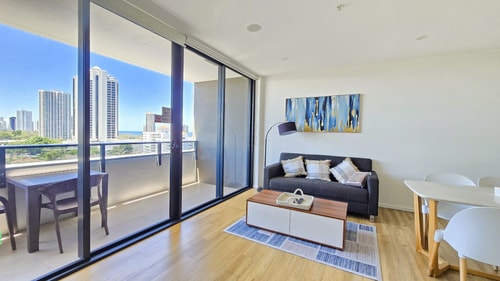 Comfy 2BR Apartment Central Surfers w/Parking 1 Serain Residences