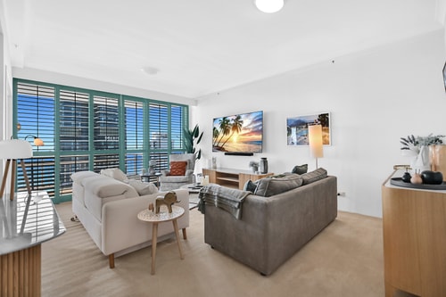 Panoramic Ocean View Sub-Penthouse Crown Surfers 12 Serain Residences