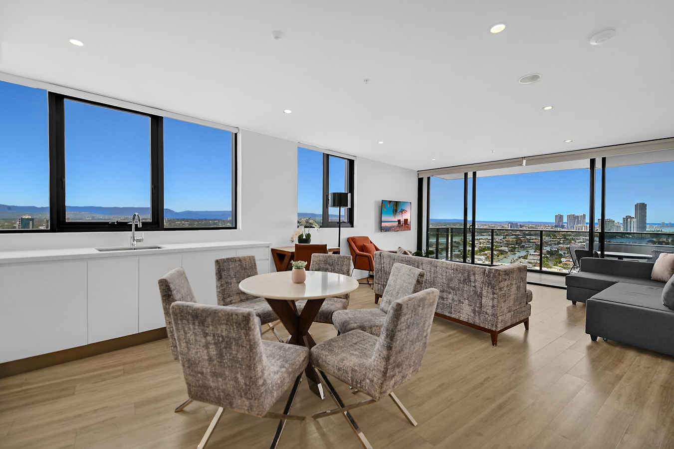 Beautiful Ocean and River View 3BDR Apartment 5 Serain Residences