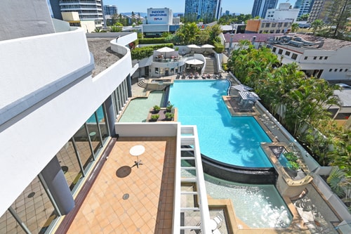 Queen Studio | 100m to Beach & Tram @ Legend Hotel 11 Serain Residences
