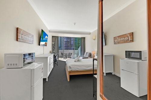 Queen Studio | 100m to Beach & Tram @ Legend Hotel 3 Serain Residences