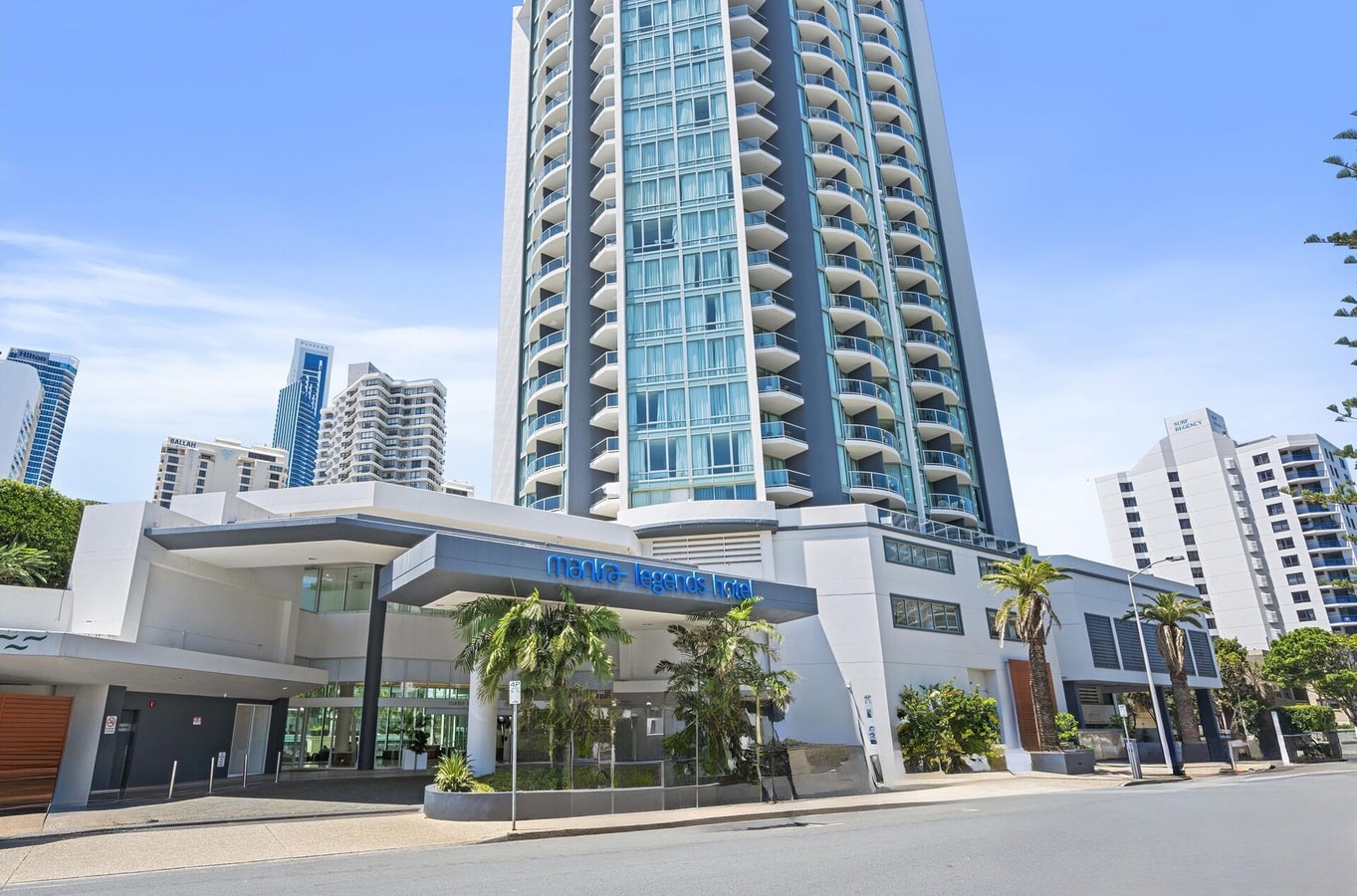 Central Located Queen Studio in Legend Hotel 4 Serain Residences