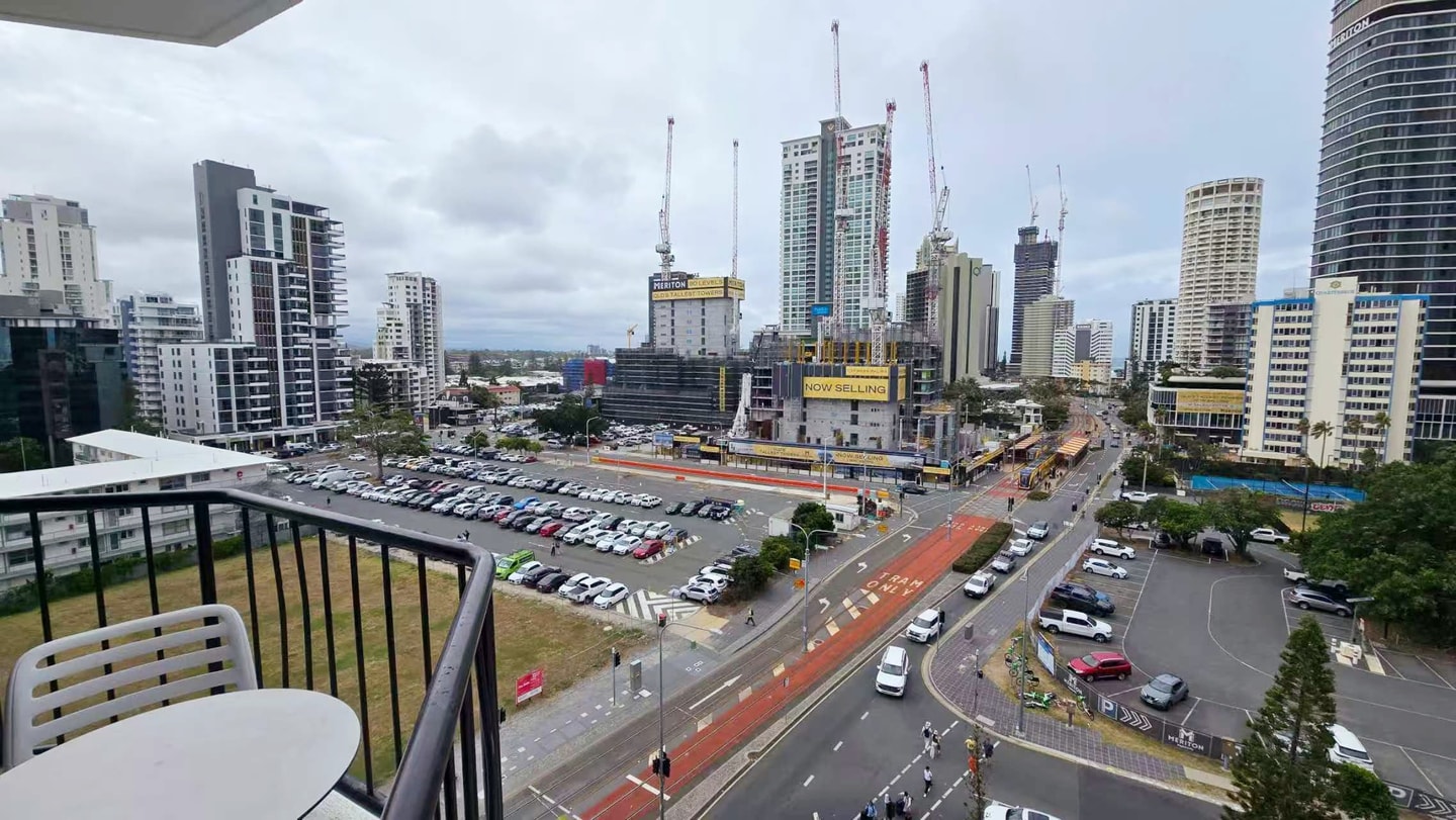 Central Located 2 Double-bed Hotel Room in Surfers 7 Serain Residences