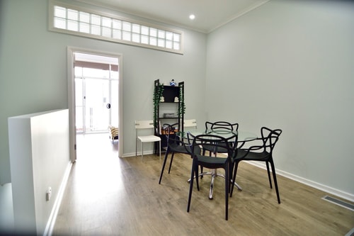 3BR Townhouse in Heart of Adelaide with Parking 3 Serain Residences