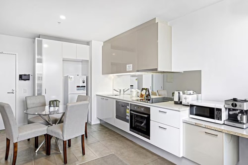 Modern One-bedroom Apt in the Heart of Melbourne 3 Serain Residences