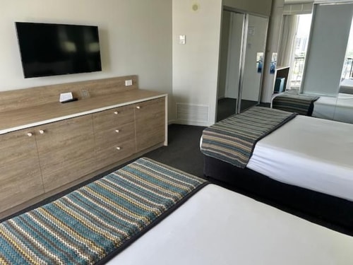 Comfy 2DoubleBed Suite in Central Surfers 4 Serain Residences