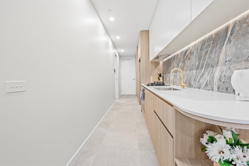 Cozy 1BR Apartment | Walk to Tram | Parking 20 Serain Residences