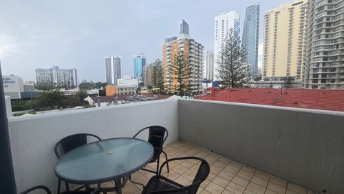 Central Located Queen Studio in Legend Hotel 6 Serain Residences