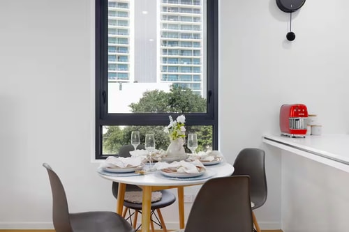 Stunning New 1 BDR Apt w/Parking Surfers Paradise 5 Serain Residences