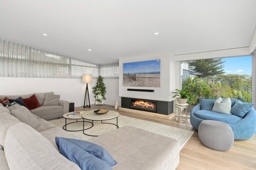 Costal Three-Storey Home with Panoramic Sea Views 6 Serain Residences