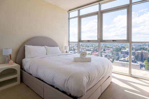 Comfy 1BDR Apt 3 minutes to Train Station Burwood 0 Serain Residences