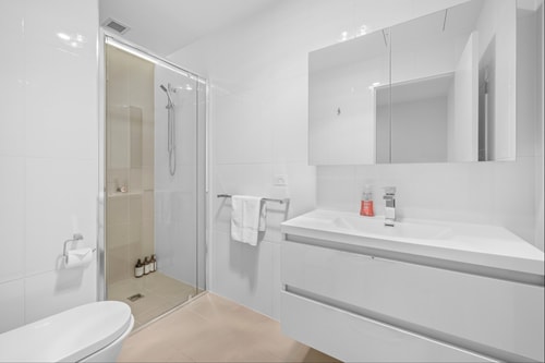 Light Filled 2BDR Loft in Kingston with Parking 12 Serain Residences