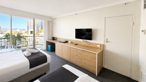 Centre Location 2 Double-bed Hotel Room | Max 4 2 Serain Residences