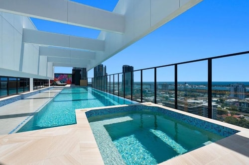 Heart of Southport 2BR | Near Tram & Pacific Fair 7 Serain Residences