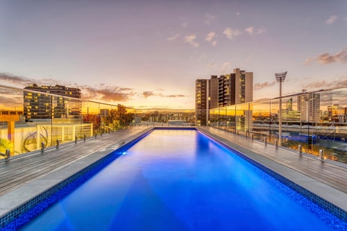 East Brisbane 1bed unit with Rooftop pool +Parking 8 Serain Residences