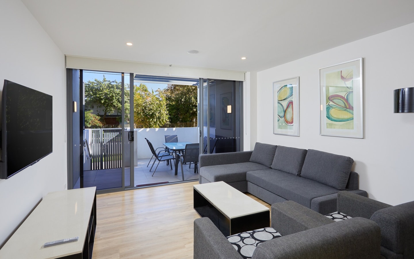 Three Bedroom Comfortable Villa Surfers Paradise 2 Serain Residences