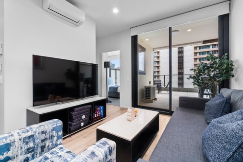 Luxe 2BR Apt | Huge Balcony+BBQ  | Adelaide CBD 6 Serain Residences
