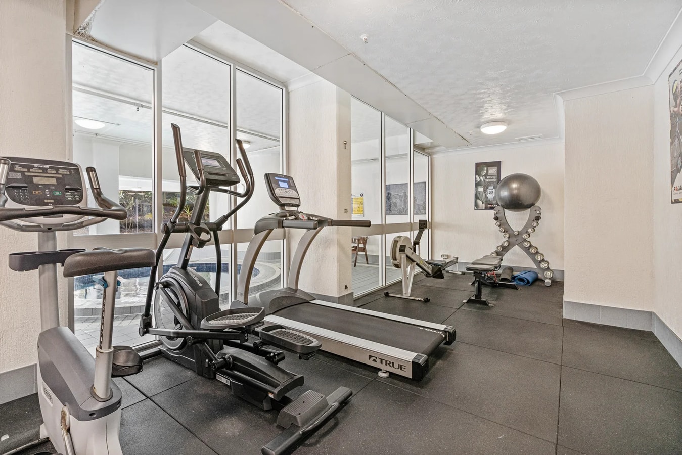 Stunning Ocean View 3BR near Broadbeach | Parking 17 Serain Residences