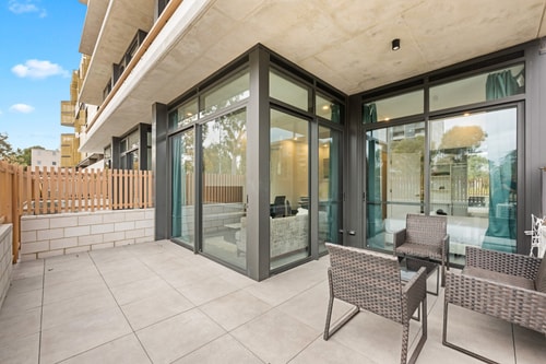 Fresh 2BR Stay | Parking | 7min Walk to Tram 7 Serain Residences