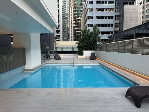Modern CBD 2 Bedroom Apartment with Free Parking 1 Serain Residences