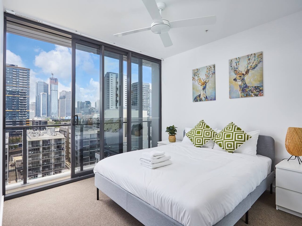 Artistic South Bank 2Bed Apartment+Free parking 6 Serain Residences