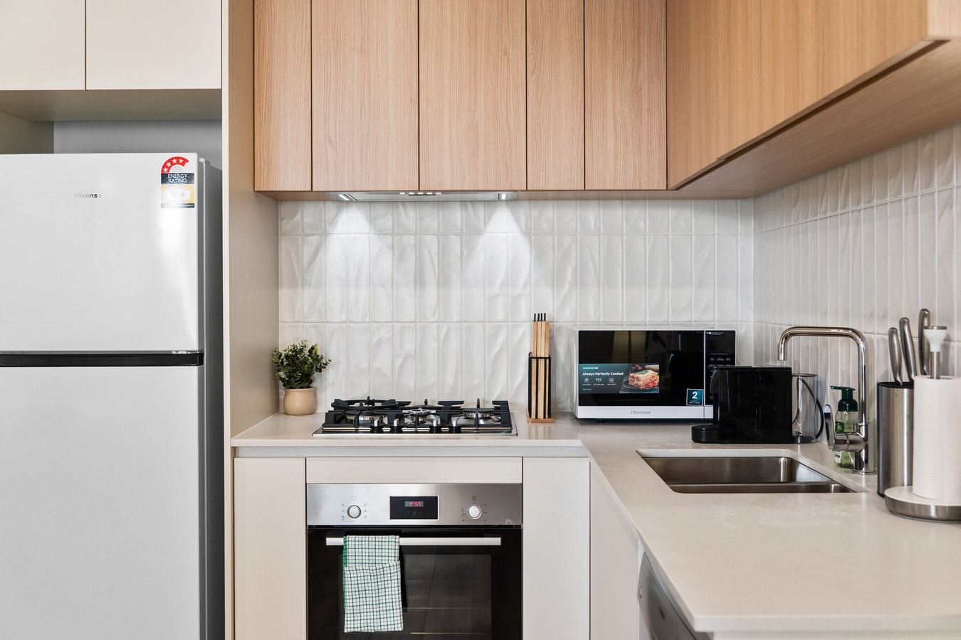 Luxe 2BR Apt | Huge Balcony+BBQ  | Adelaide CBD 11 Serain Residences