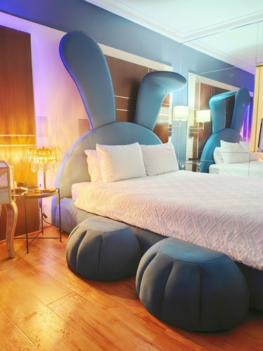 Blue Bunny-Eared Stay | Ocean View | 2min to Beach 11 Serain Residences
