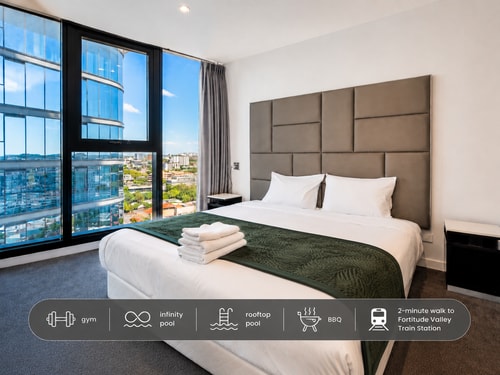 Sunny 1BR Apartment with Rooftop Pool and BBQ 0 Serain Residences