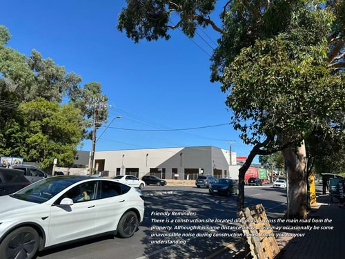 Stylish 3BR Retreat | Walk to Shops & 12min to CBD 16 Serain Residences