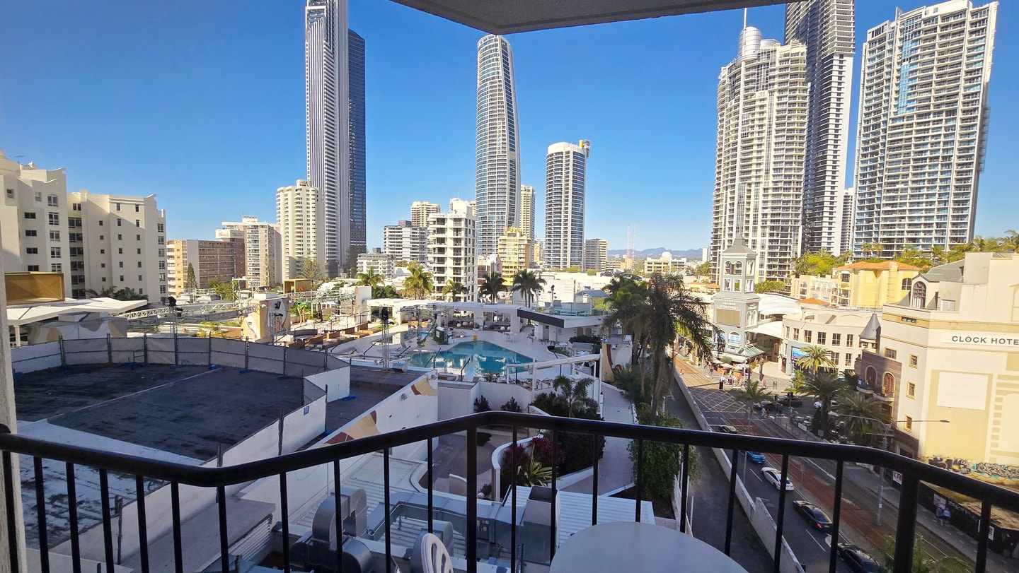 Centre Location 2 Double-bed Hotel Room | Max 4 1 Serain Residences