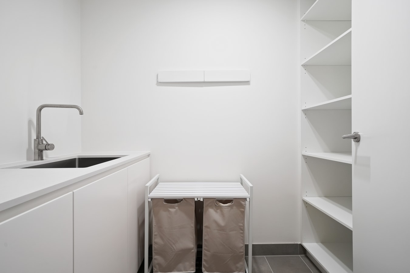 Stylish Sandringham Urban Townhouse by Hyde Park 13 Serain Residences